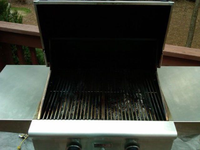 https://www.sparklegrill.com/bbqcleaning/wp-content/gallery/nj-bergen-county/gallery-grills1.jpg